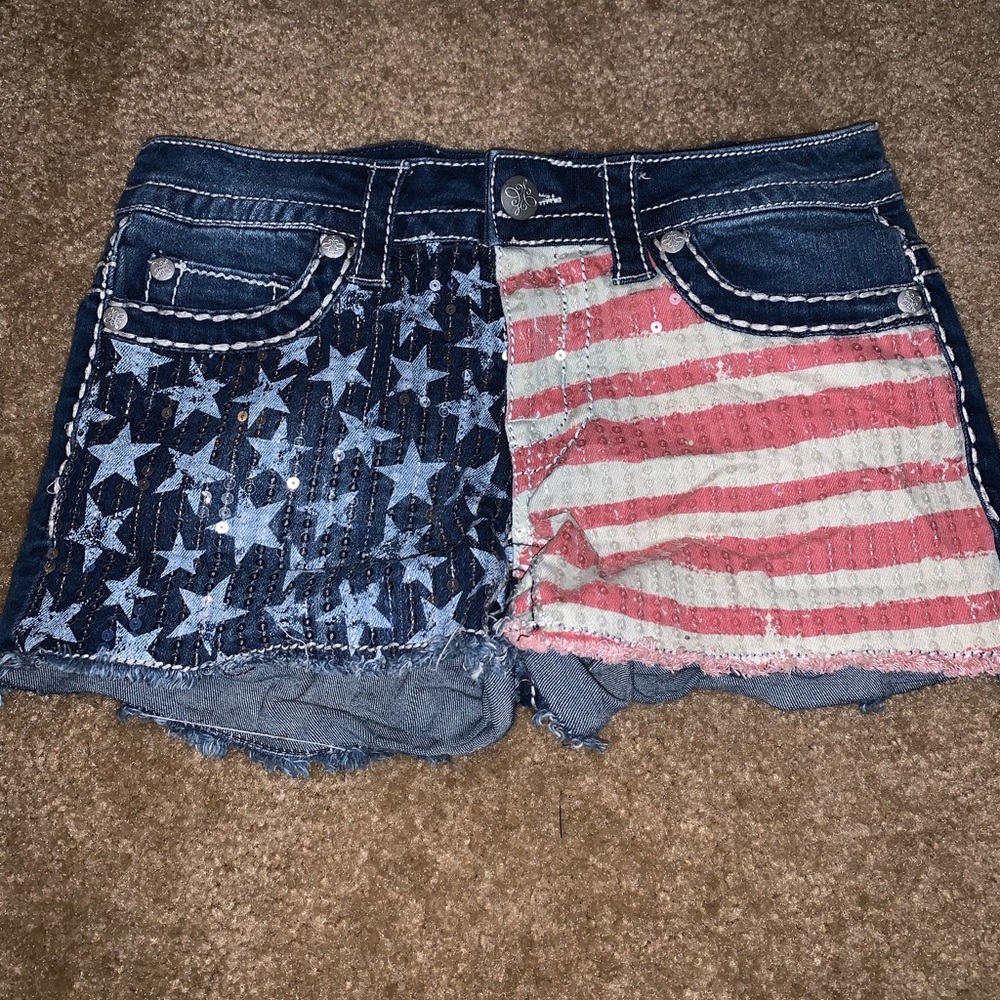 Mid rise midi short
